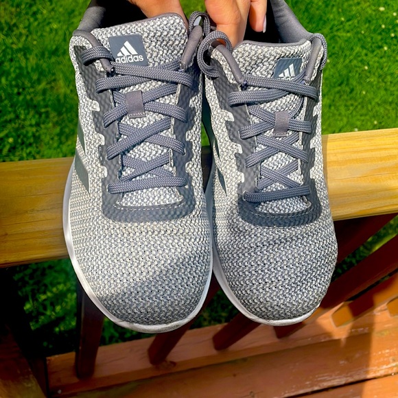 🏁ADIDAS TRAINERS🏁 silver/grey women’s size 8 - Picture 4 of 7